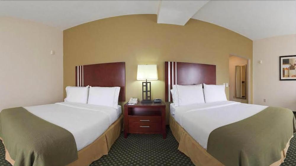 Holiday Inn Express & Suites Indianapolis - East By Ihg Bagian luar foto