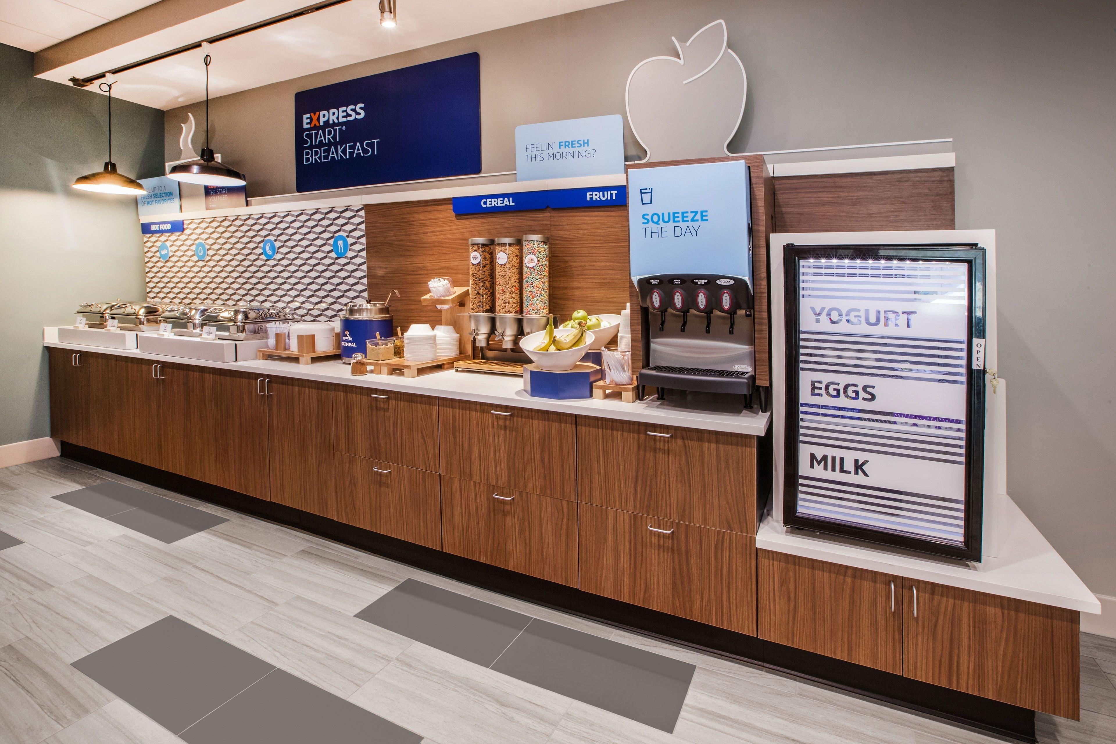 Holiday Inn Express & Suites Indianapolis - East By Ihg Bagian luar foto