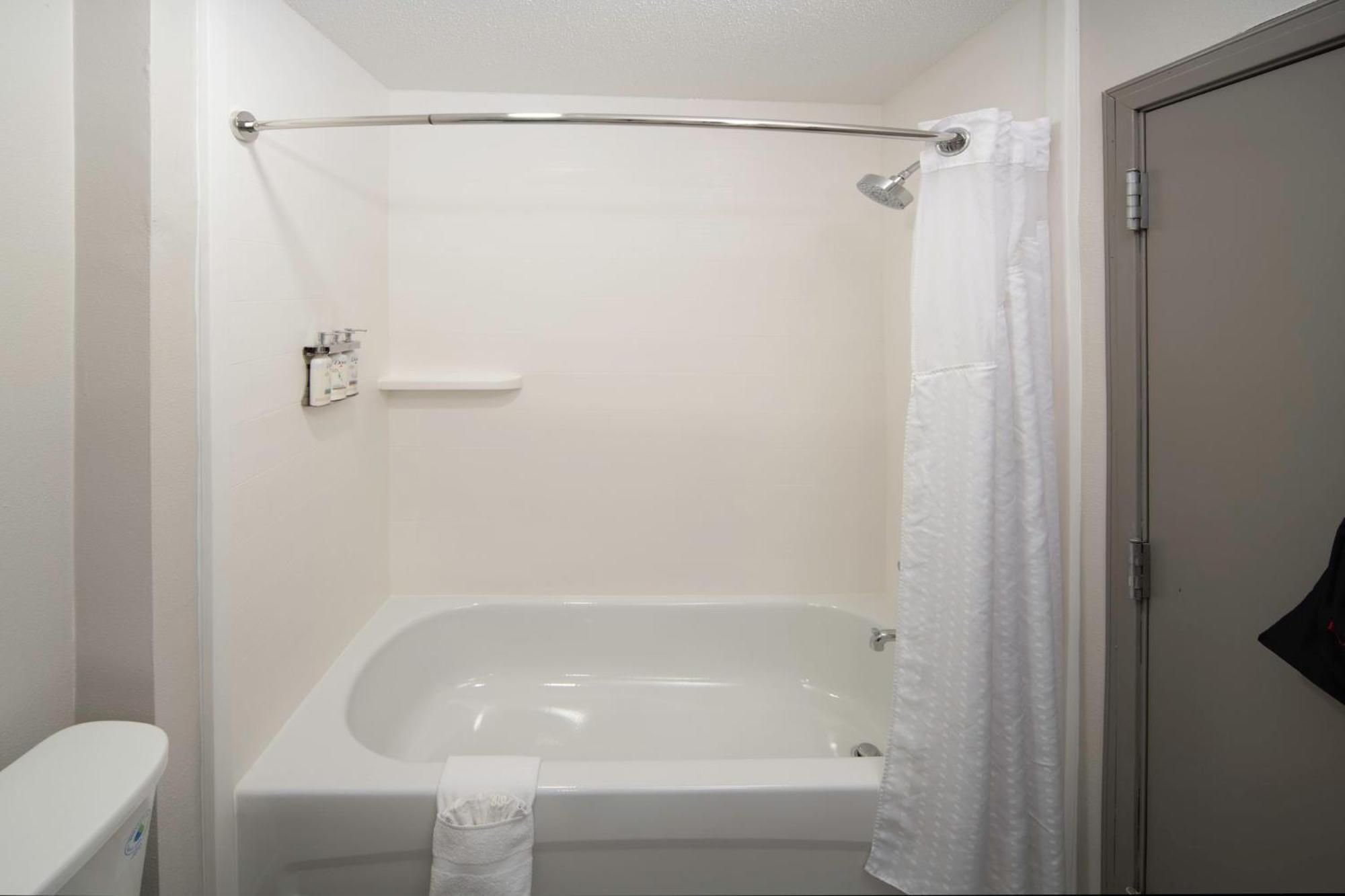 Holiday Inn Express & Suites Indianapolis - East By Ihg Bagian luar foto