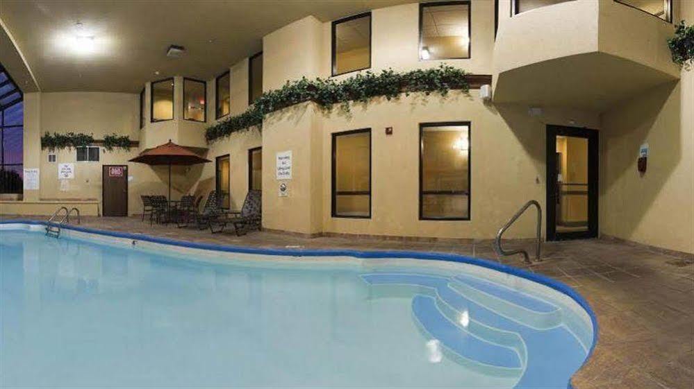 Holiday Inn Express & Suites Indianapolis - East By Ihg Bagian luar foto